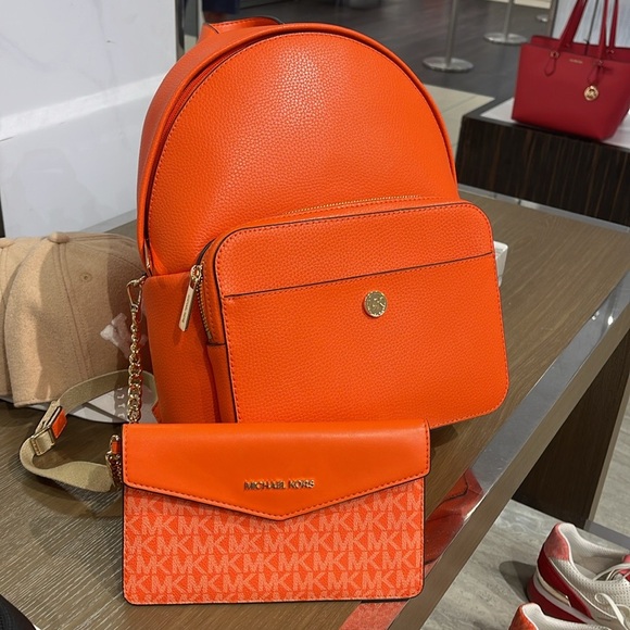 MICHAEL KORS Maisie Medium Pebbled Leather 2-in-1 BackpackPoppy NWT